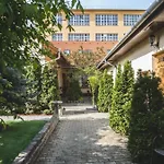 Karin Budapest