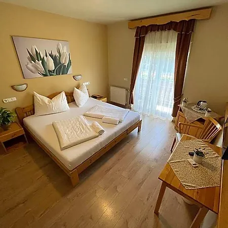 Hotel Karin